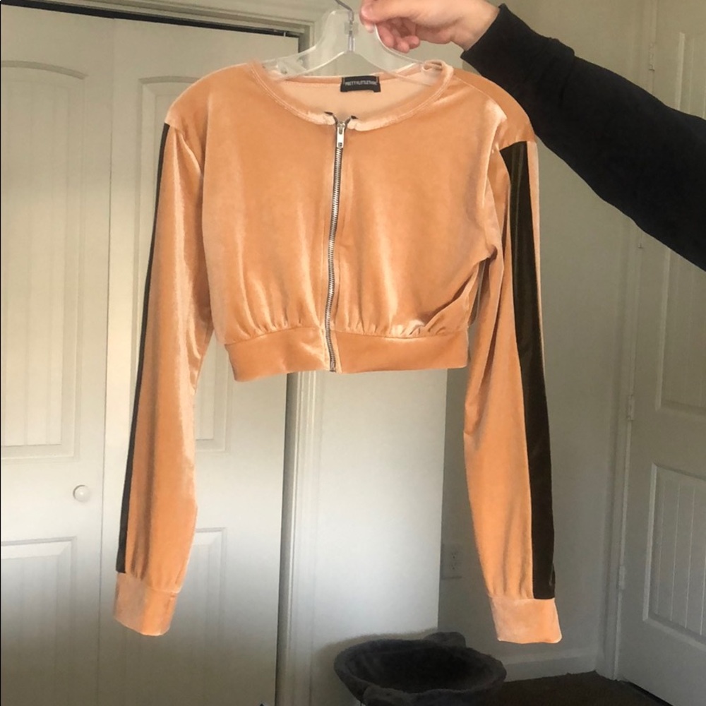 PrettyLittleThing Crushed Velvet Blush Crop Jacket
